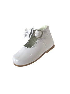 Girls White Patent Shoe