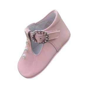 Girls soft sole shoe