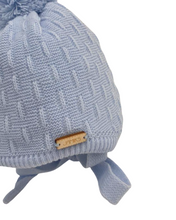 Load image into Gallery viewer, Boys Blue knitted Hat